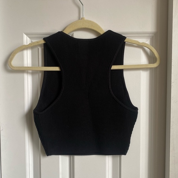 🆕 Aritzia Babaton Sculpt Knit Racer Cropped - Picture 7 of 10